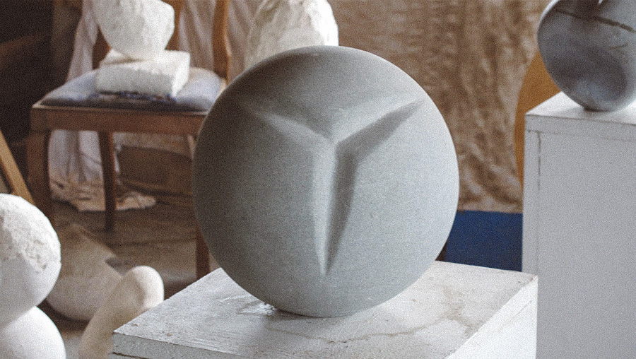 skulptur aus stein